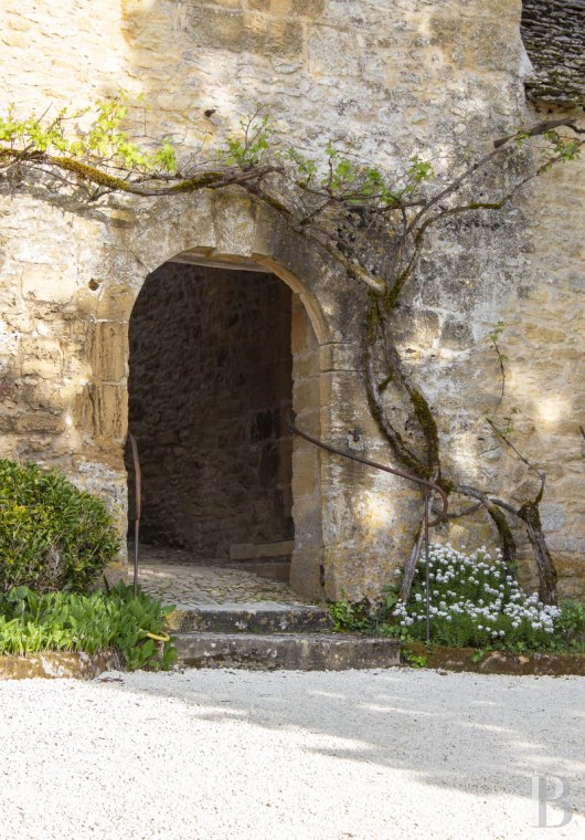 An old fortified house and its extensive grounds in the Périgord Noir, in the Dordogne - photo  n°16